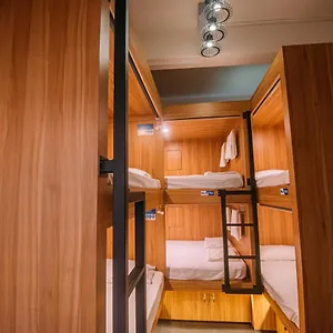 Bluewaters Pods 38 Hongkong St Hostel Singapore